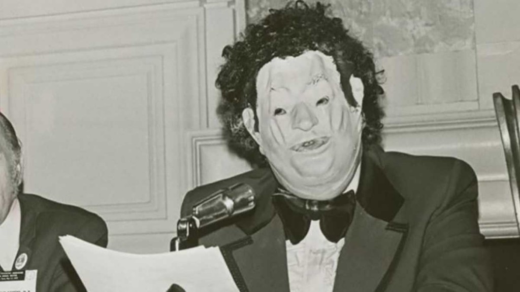 Dr. Anonymous at the American Psychiatric Association annual meeting in 1972. Photo by Kay Tobin, courtesy New York Public Library Collections.