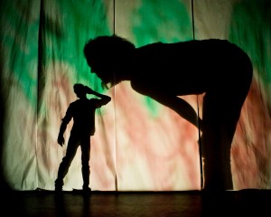 Patch Theatre Company’s ME AND MY SHADOW, in collaboration with PAPAYA (Photo credit: Courtesy of the Annenberg Center for the Performing Arts)