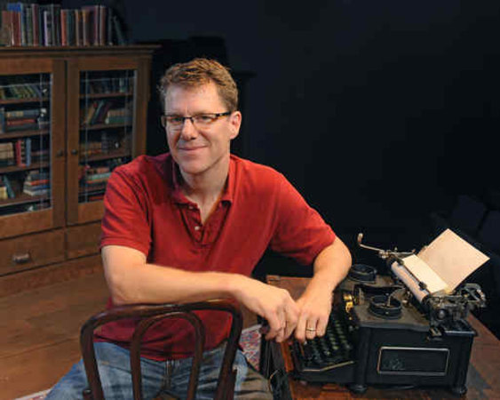 Hollinger & typewriter