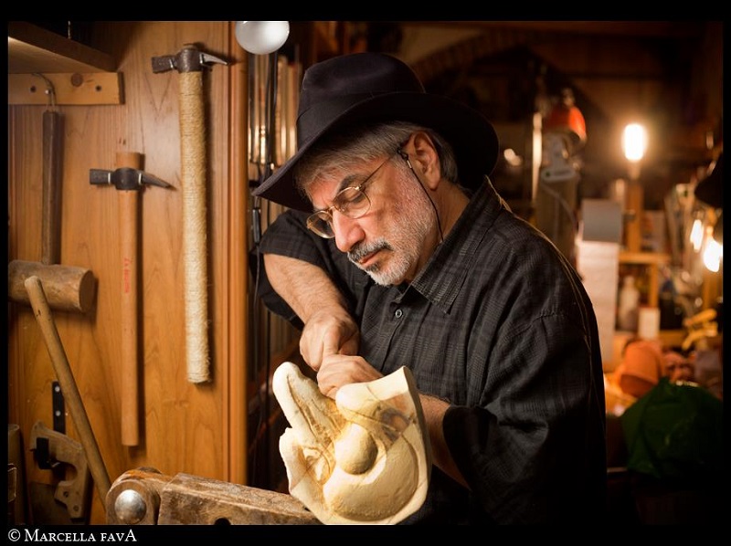 Antonio Fava making masks, photo by Marcella Fava