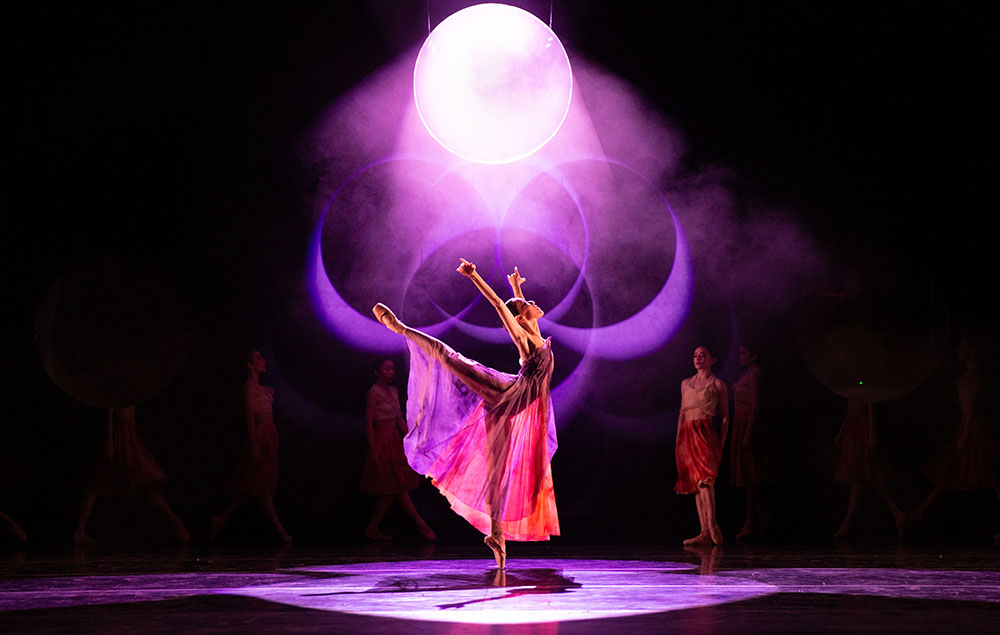 Yuka Iseda of Philadelphia Ballet in “Prima Materia”. Photo by Alexander Iziliaev.